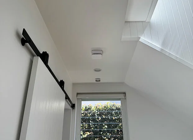 Smoke alarm installation or battery replacement for apartments, businesses, and buildings in Sutherland and surrounding areas?